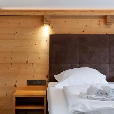 Apart33 1-33 Penthouse *