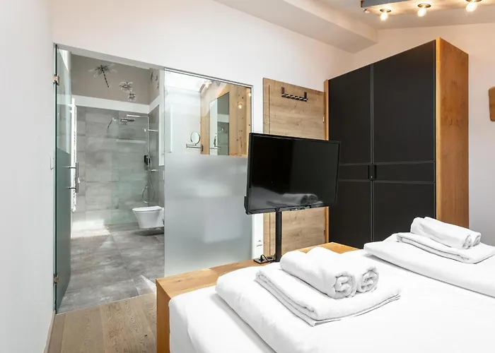 Apart33 1-33 Penthouse *