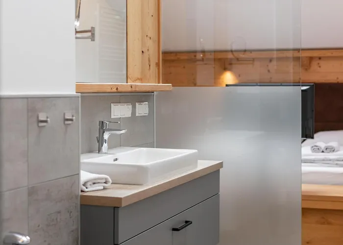 Apart33 1-33 Penthouse 아파트 하우스 임 엔슈탈